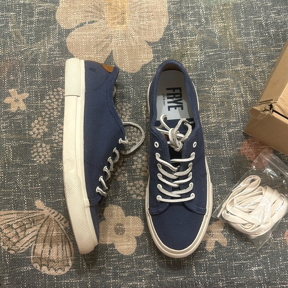 Frye Gia Canvas Low Lace Denim Sneaker